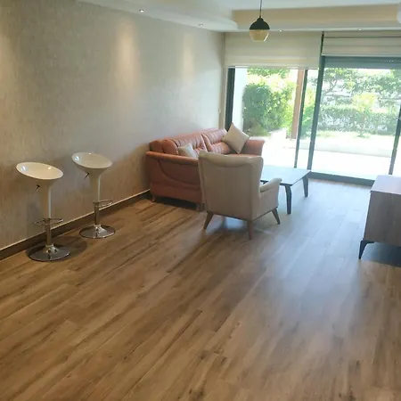 Charming Home With Shared Pools Near Beach And City Center In Alanya Apartmán